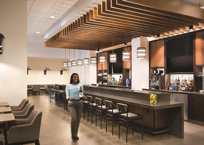 Hyatt Place Chicago O'hare Airport 3*