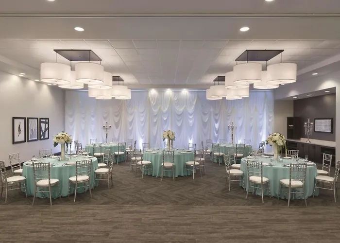 Hyatt Place Chicago O'hare Airport Hotel 3*